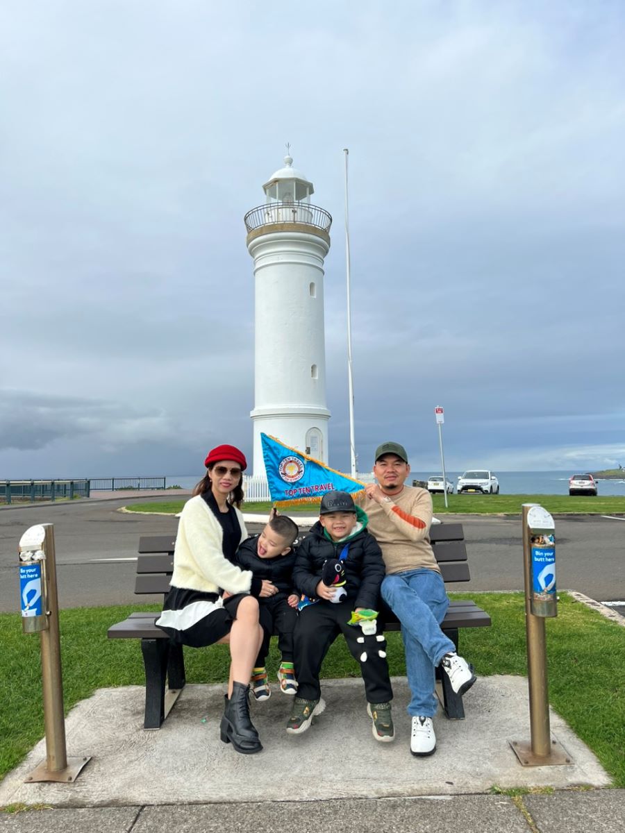 Gia đình khách hàng khi đi tour Úc trọn gói mùa đông